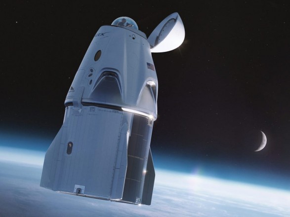 На космическом корабле Crew Dragon оборудовали туалет с 360-градусным обзором